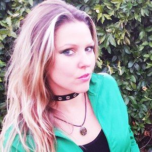 Meet your Posher, Niki